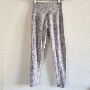 Beyond Yoga, High-Waisted Legging, Spacedye Leopard Print, Greyish Pink, Size XS